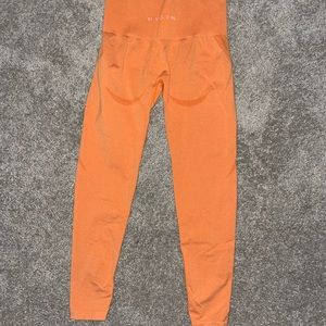 NVGTN sunset orange contour seamless